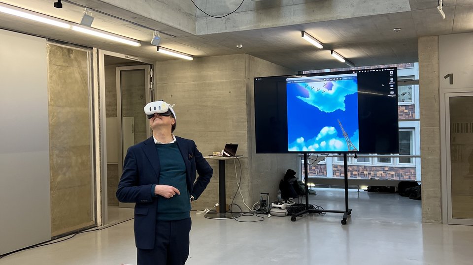 VR