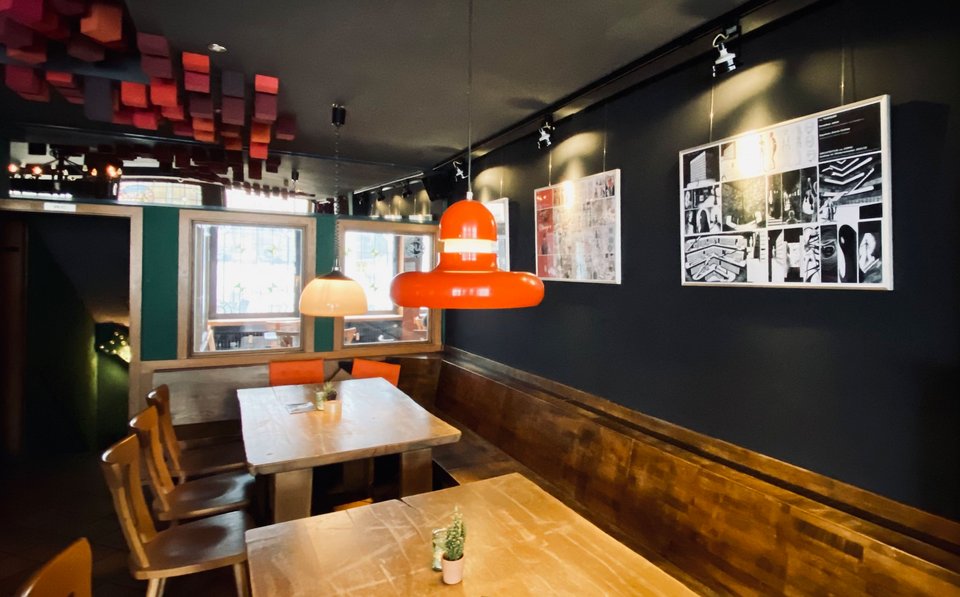 Ausstellung "Architektur und Comic" vor Ort im Fais Dodo in Stuttgart.