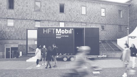 Abbildung des HFT Mobils beim Einsatz im Außenraum
