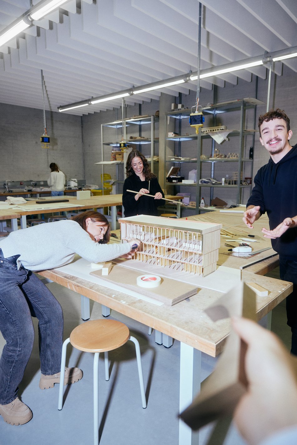 Studierende in Gruppenarbeit