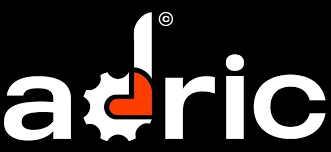 Logo der Firma adric mit dem Schriftzug adric