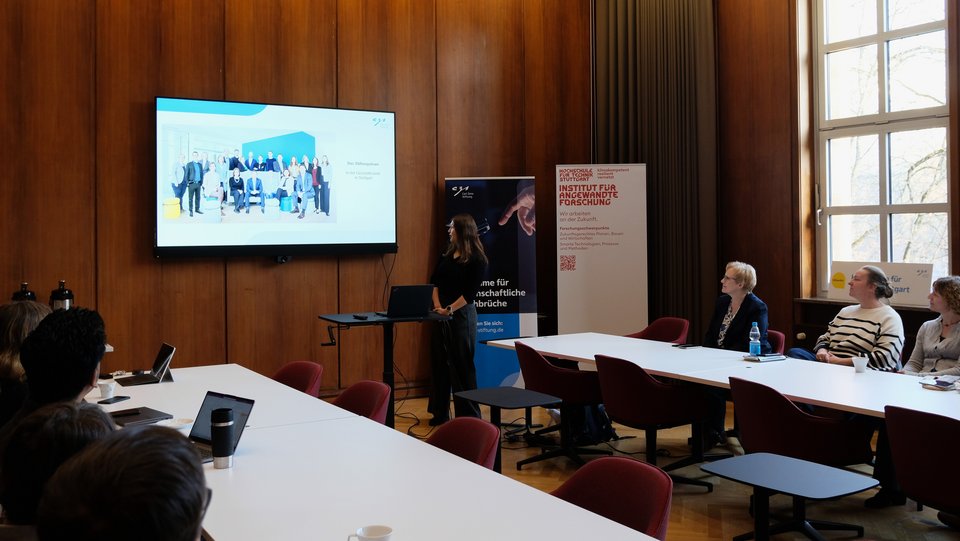 CZS vor Ort: Vortrag von Dr. Monika Schatz, Programm-Managerin der Carl-Zeiss-Stiftung