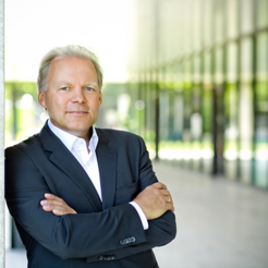 [Bild: Prof. Dr.-Ing. Dieter Uckelmann]