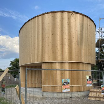 Die Holzfassade des Jugendtreffs Ingersheim