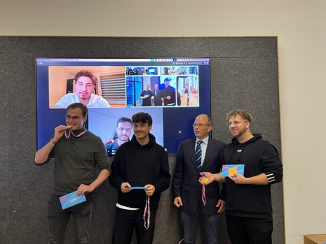 Teilnehmer des Informatic Weekend werden ausgezeichnet