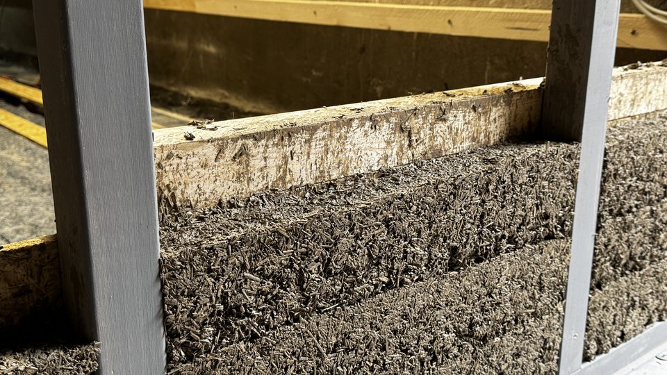 Geschichteter Hanf als Basis für Wände