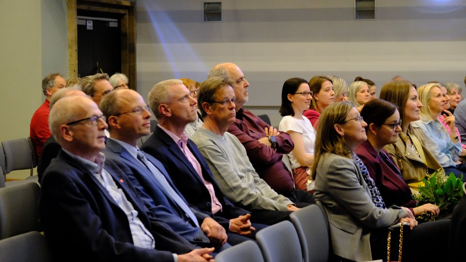Publikum - Blick in die Aula