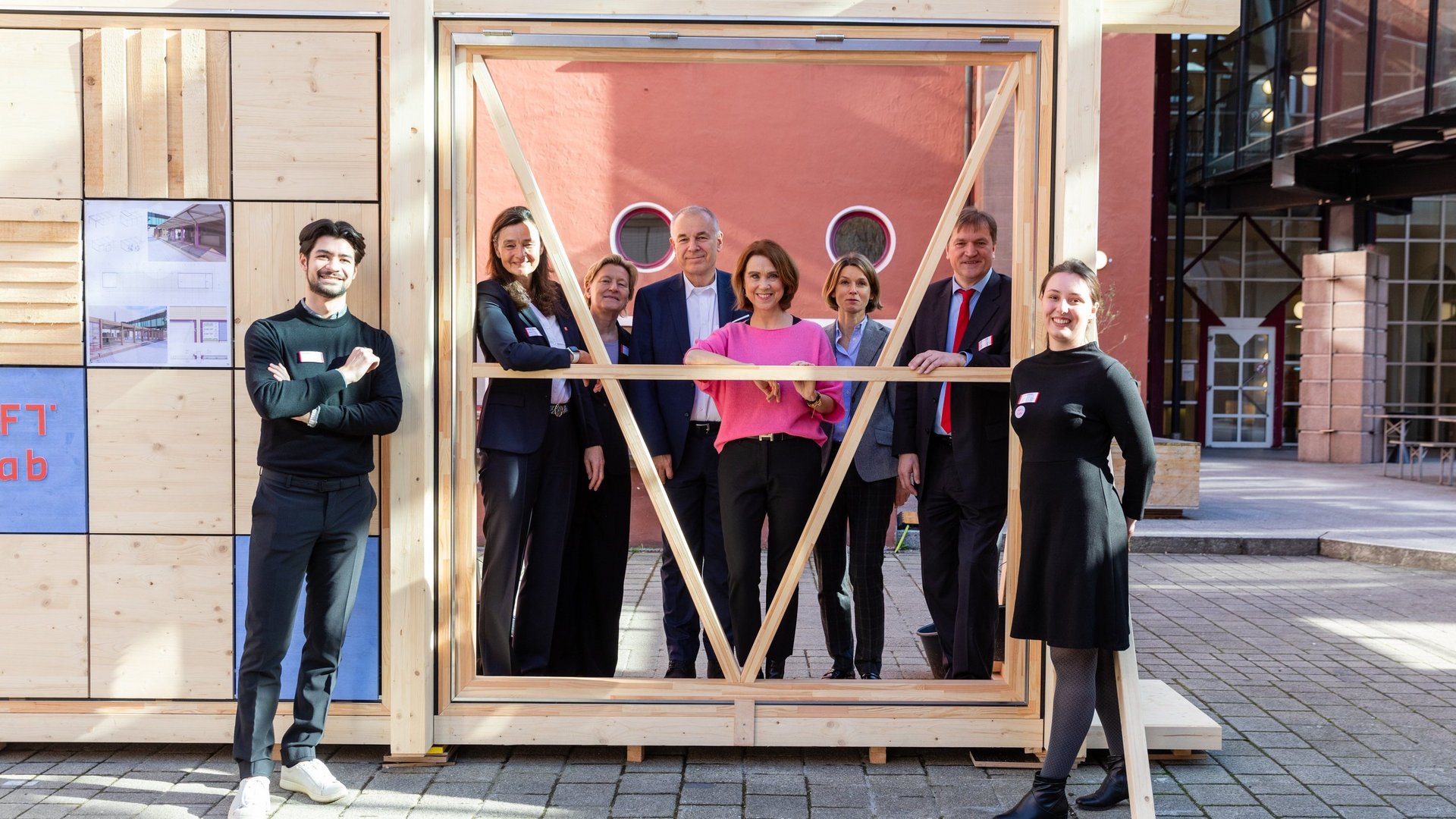 Besuch der Ministerin Olschowski an der HFT Stuttgart - im Gespräch