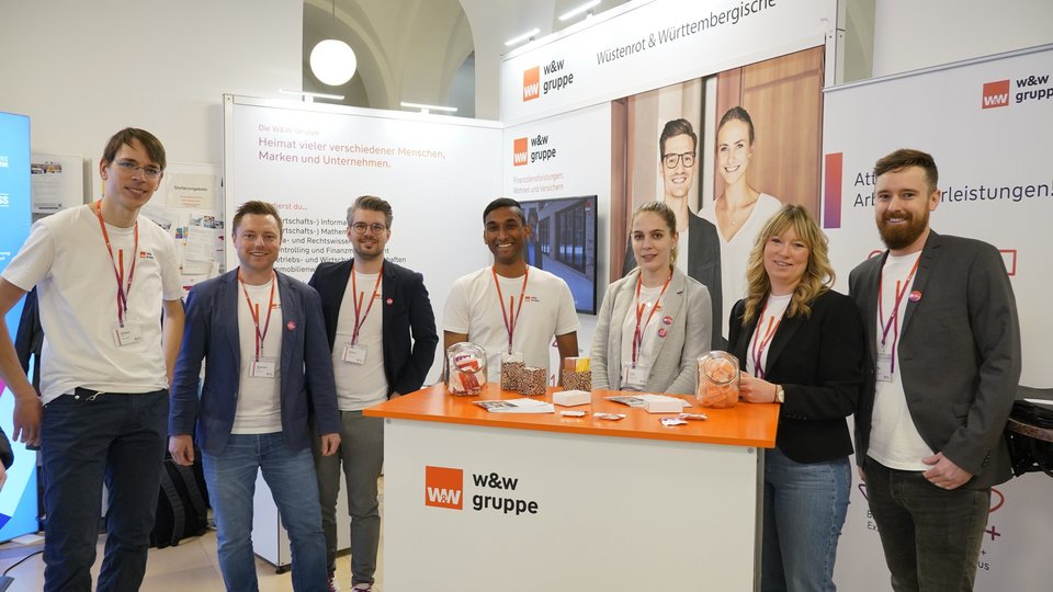 Gruppenbild von einem Informationsstand