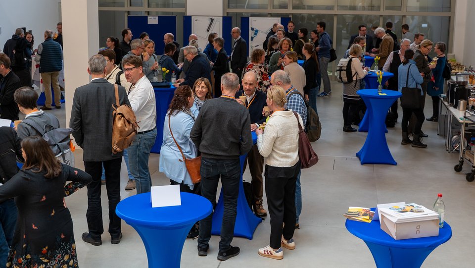 Lehrende beim Networking