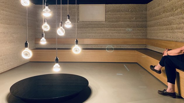 Blick in den Innenraum - Raum der Stille