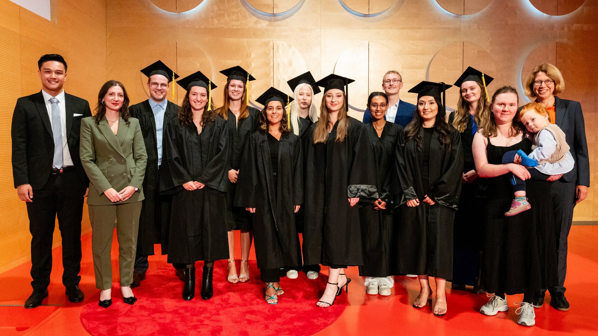 Absolventinnen und Absolventen 2024 