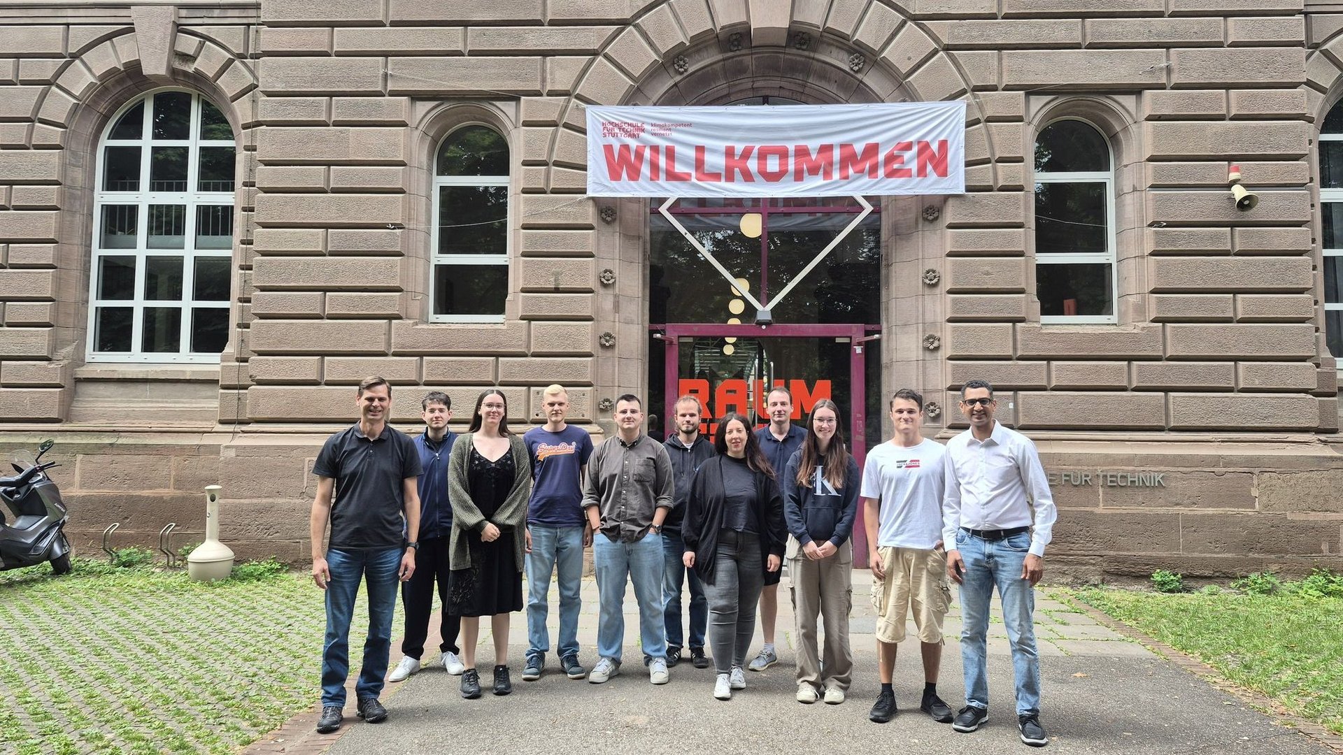 Gruppenbild nach dem Gastvortrag von Dr. Ashram Abdallah